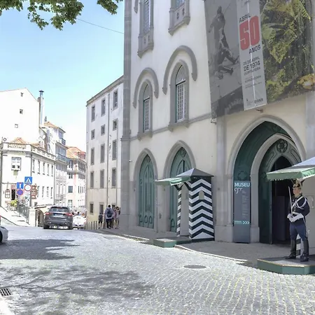 Wood And Marble 1bdr By Lovelystay * Лиссабон