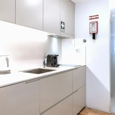 Wood And Marble 1bdr By Lovelystay *