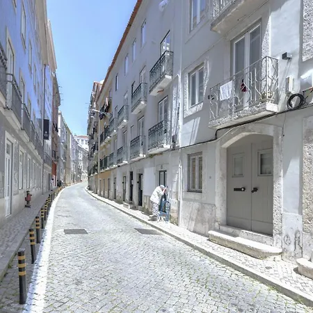 Wood And Marble 1bdr By Lovelystay Lisboa