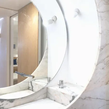 Wood And Marble 1bdr By Lovelystay *