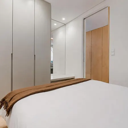 Wood And Marble 1bdr By Lovelystay