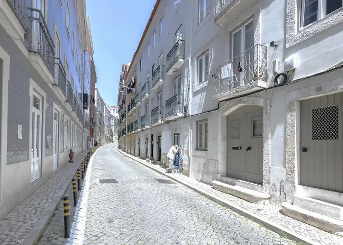 Wood And Marble 1bdr By Lovelystay Lisboa