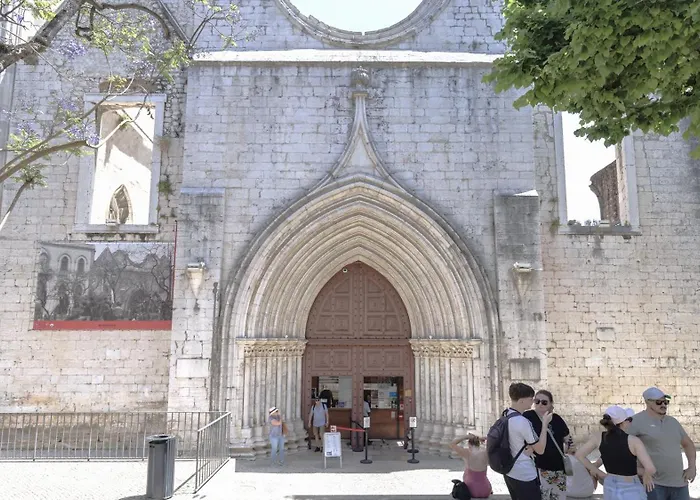 Wood And Marble 1bdr By Lovelystay