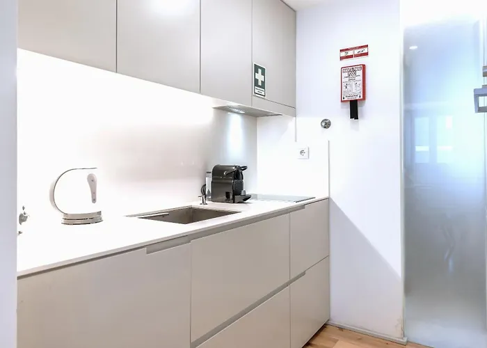 Wood And Marble 1bdr By Lovelystay *