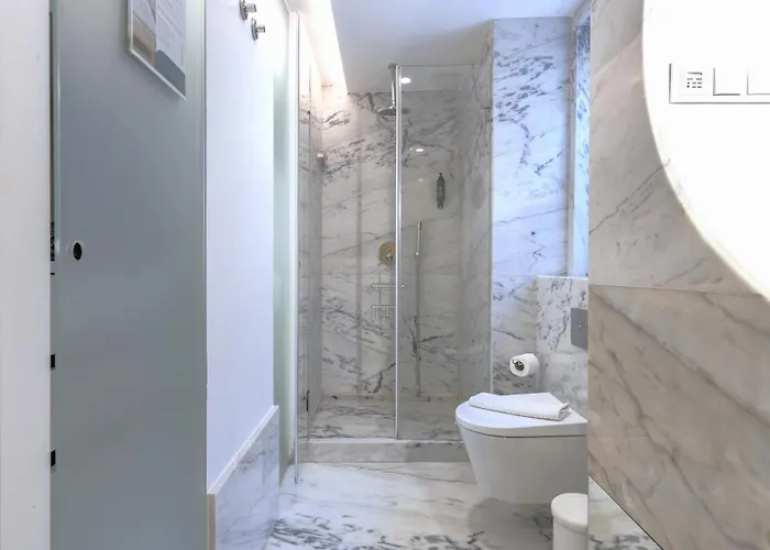 Wood And Marble 1bdr By Lovelystay شقة *